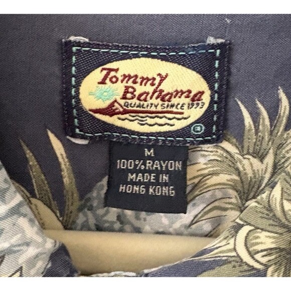 Tommy Bahama Button Down Shirt Men's Med Blue Pineapple 100% Rayon Camp Collar - Picture 3 of 10